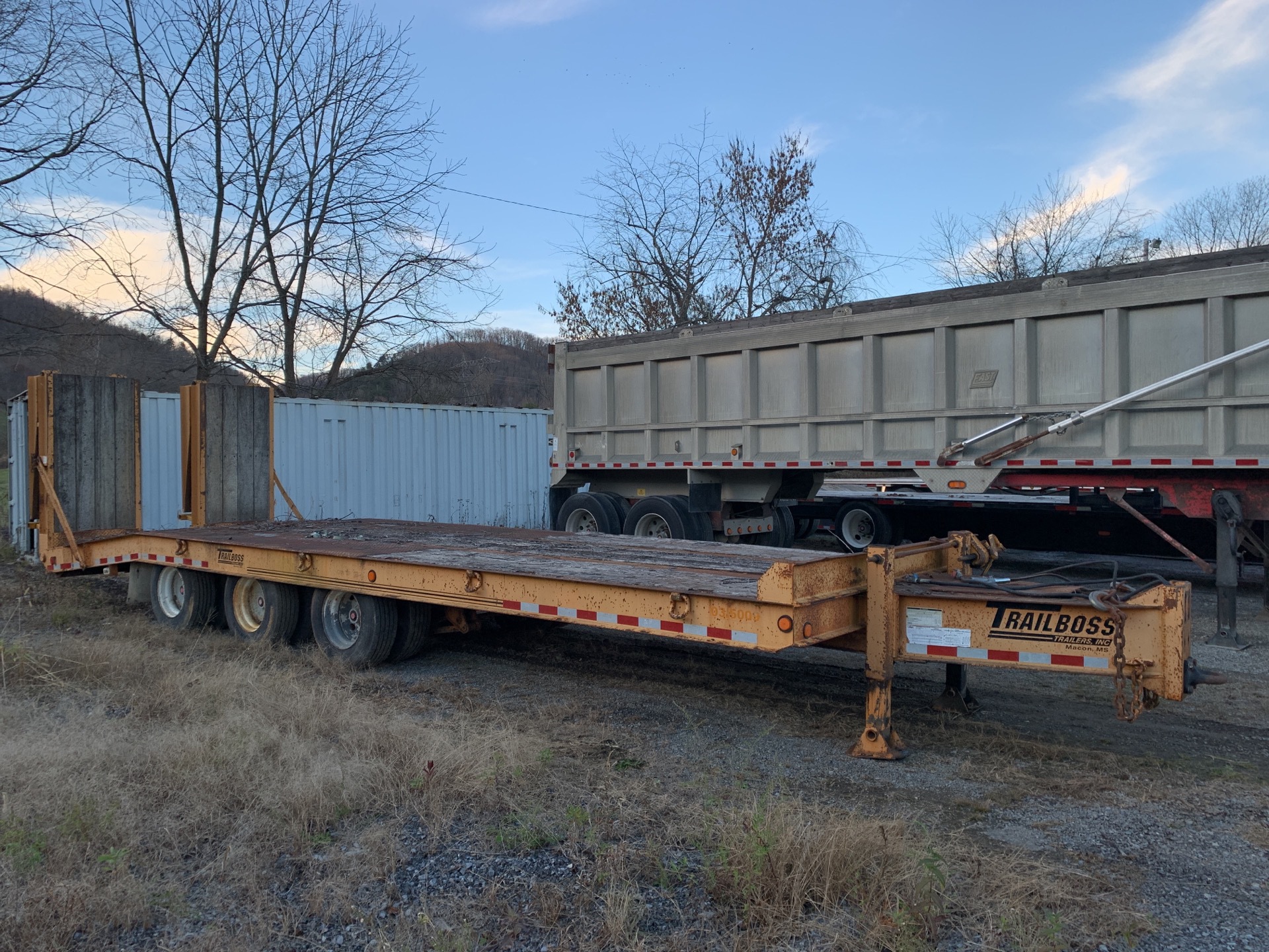 2005 Trailboss KS48DTA 22 ft Tri/A Utility Trailer