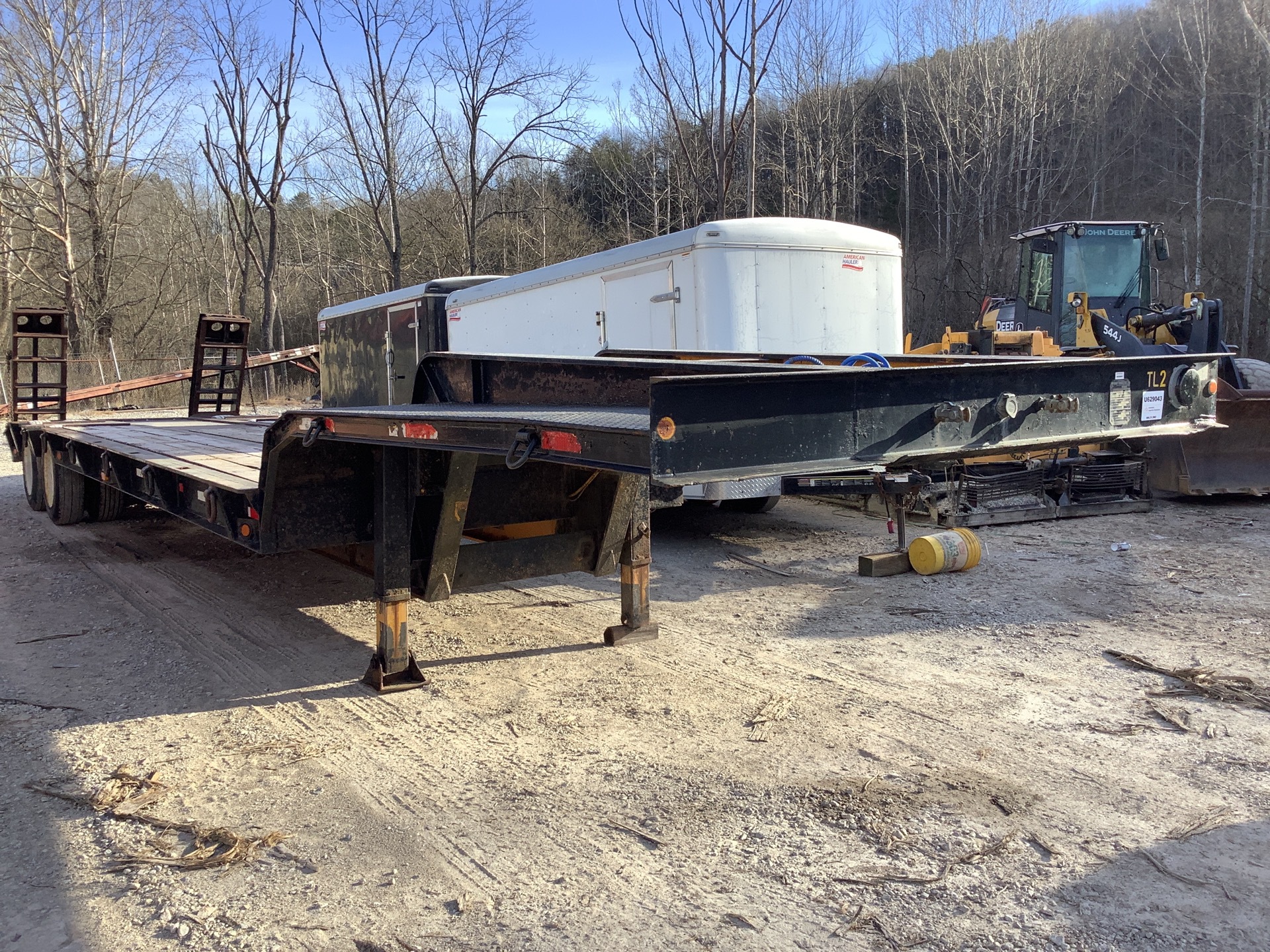 1989 Fontaine FLT-7-35HBT 35 ton T/A Equipment Trailer