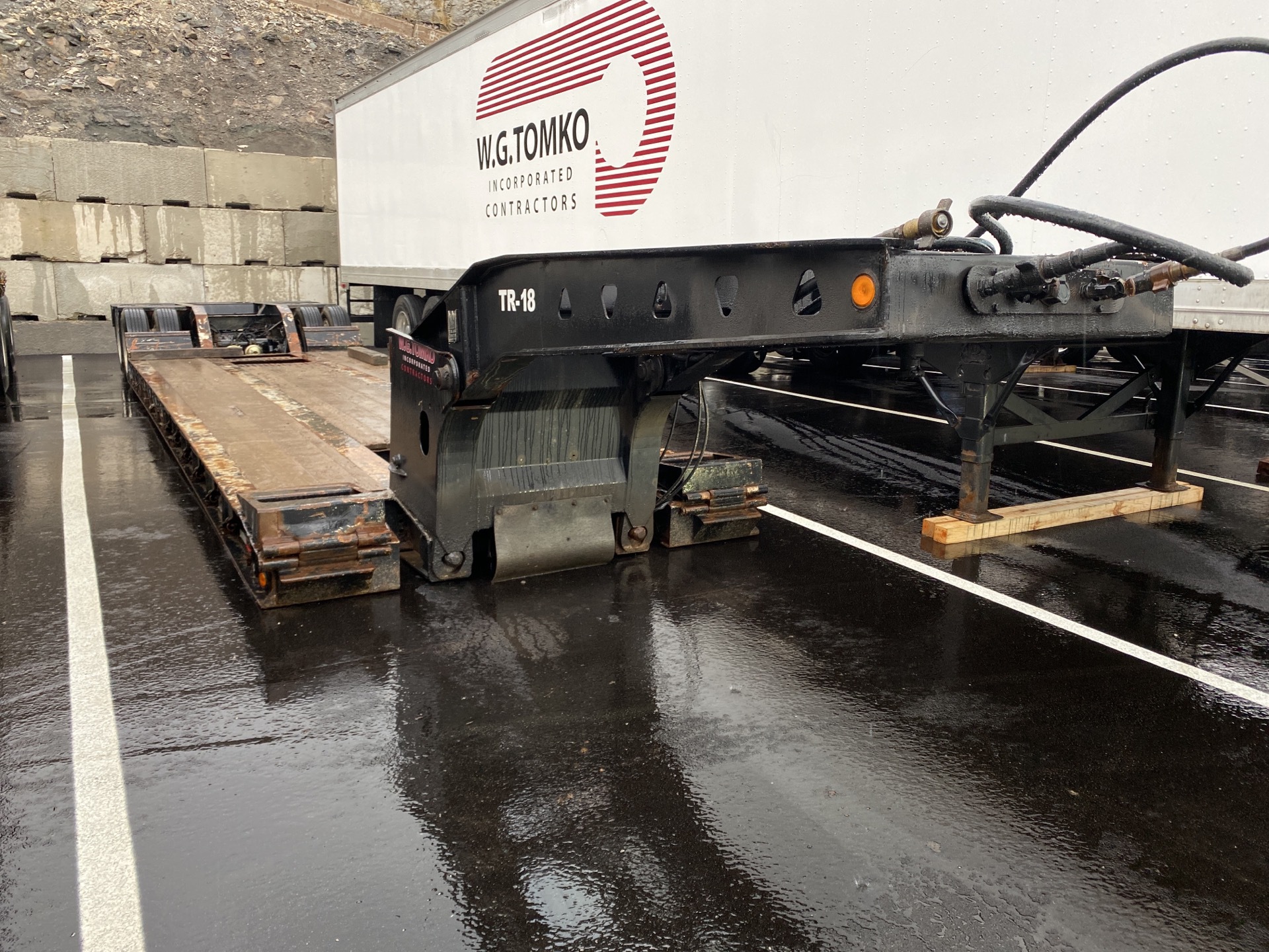 2004 Trail King TK70HDG T/A Removable Gooseneck Lowboy Trailer