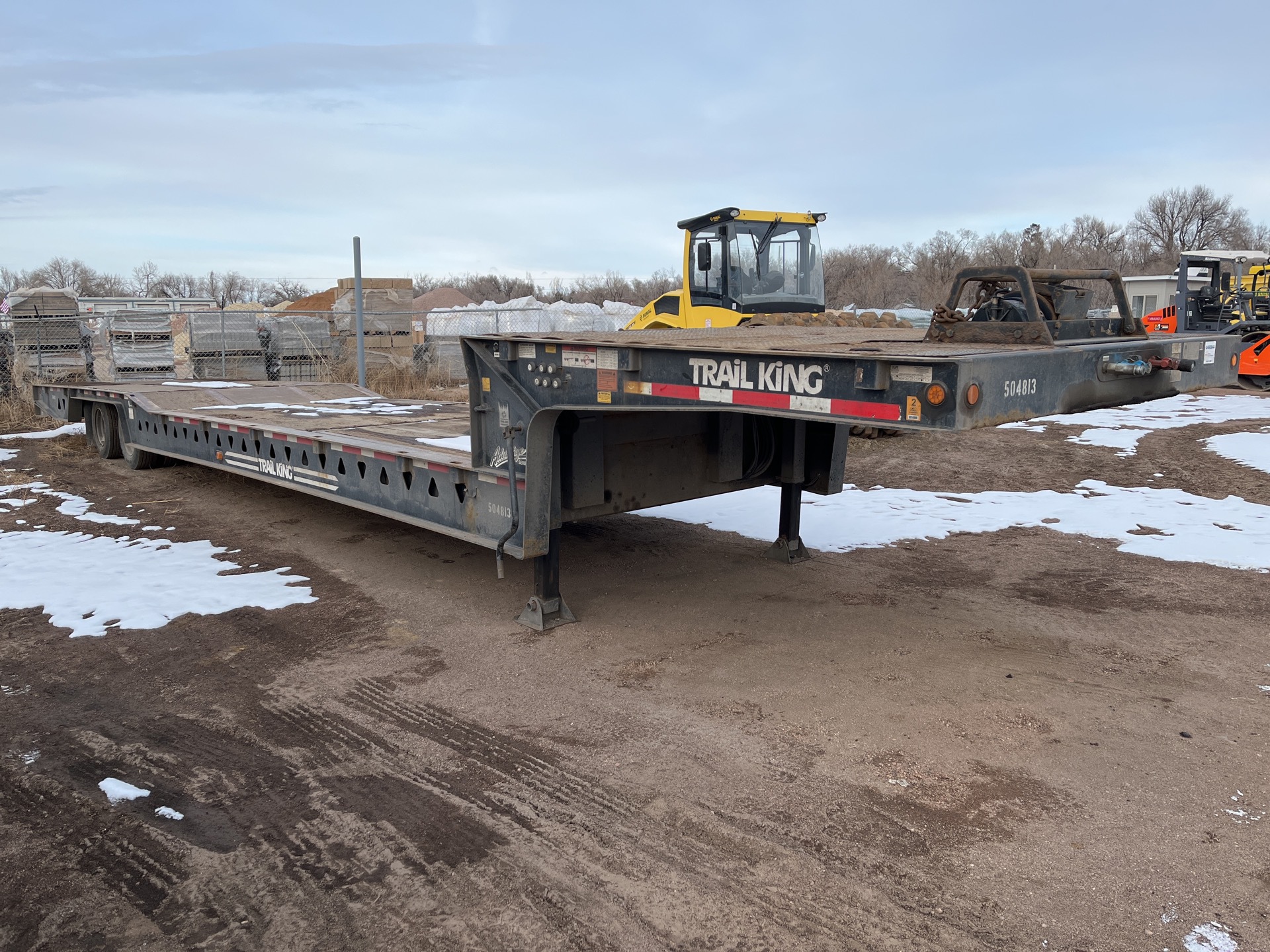 2013 Trail King TK70HT-482 50000 lb T/A Hydraulic Tail Trailer