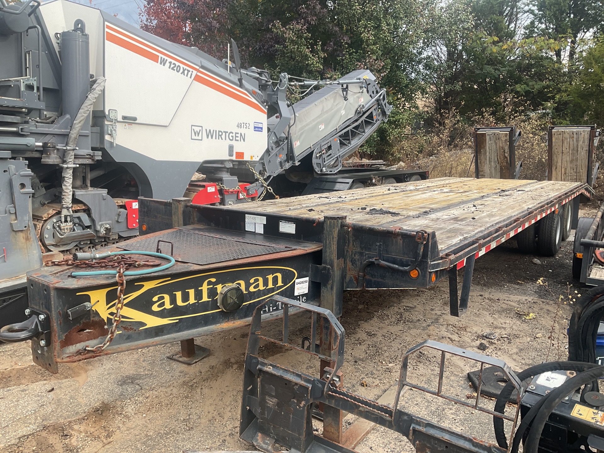 2015 Kaufman  24 ft T/A Equipment Trailer