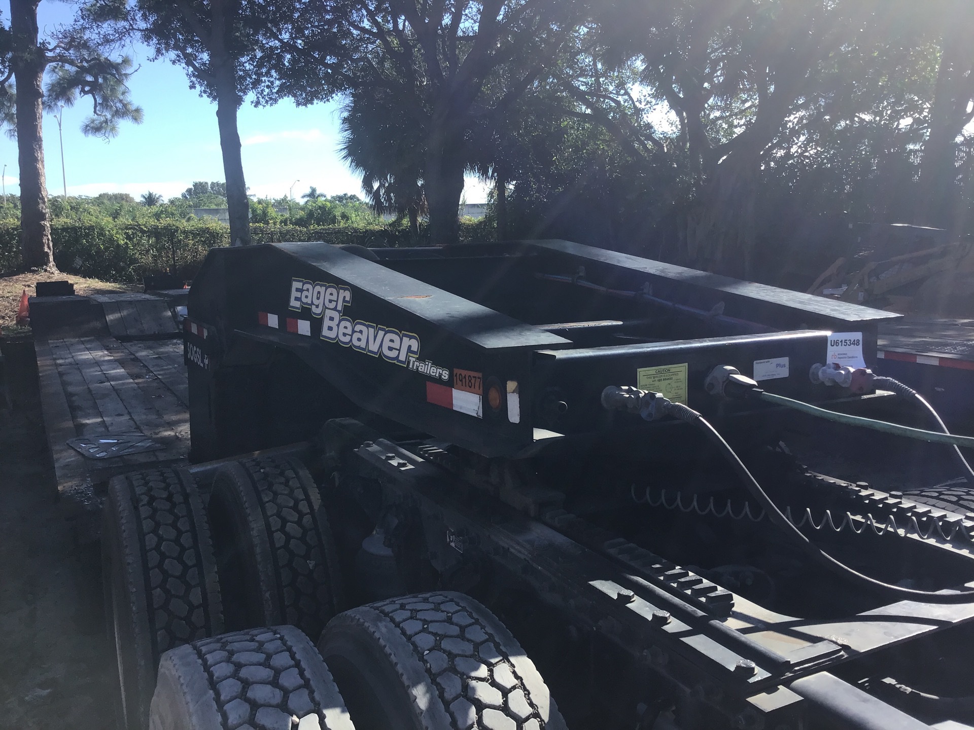 2013 Eager Beaver 50GSL 123700 lb T/A Removable Gooseneck Lowboy Trailer