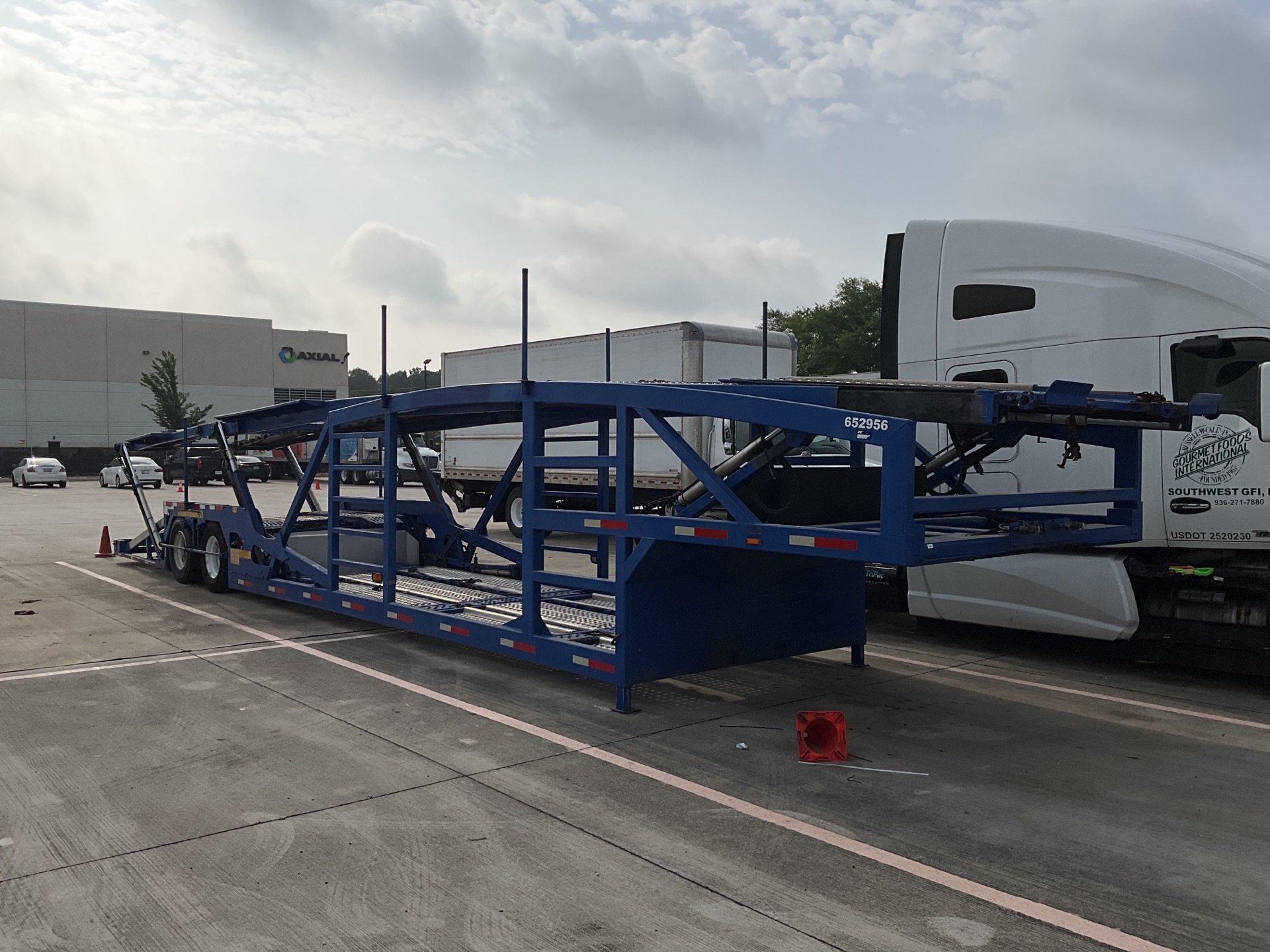 2013 Cottrell EZ4807 T/A Open Car Carrier Trailer