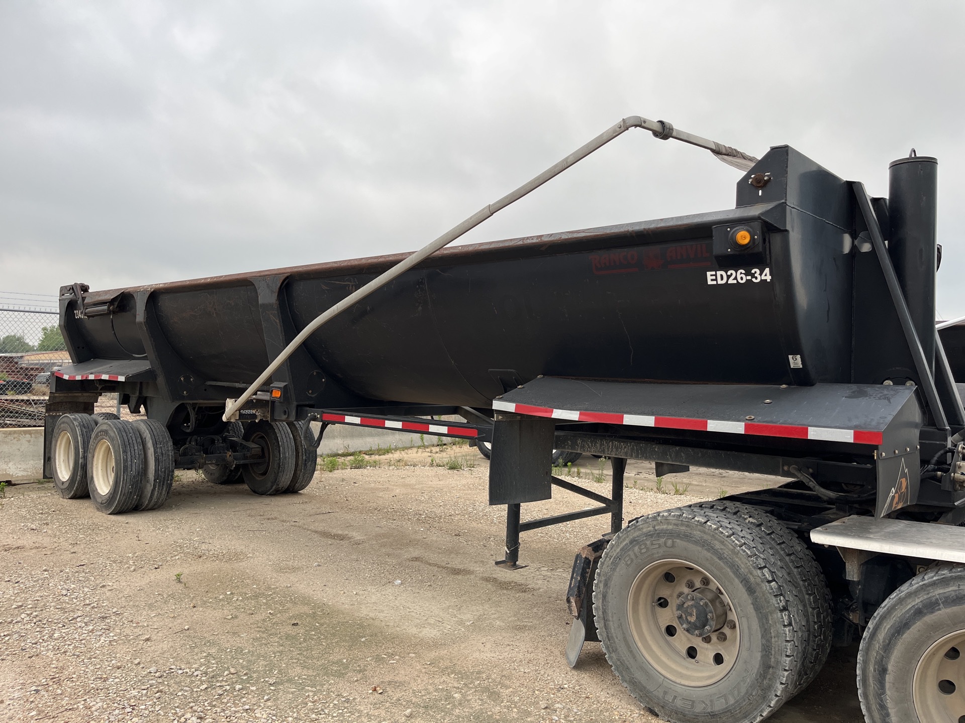 2016 Ranch 32 ft T/A End Dump Trailer