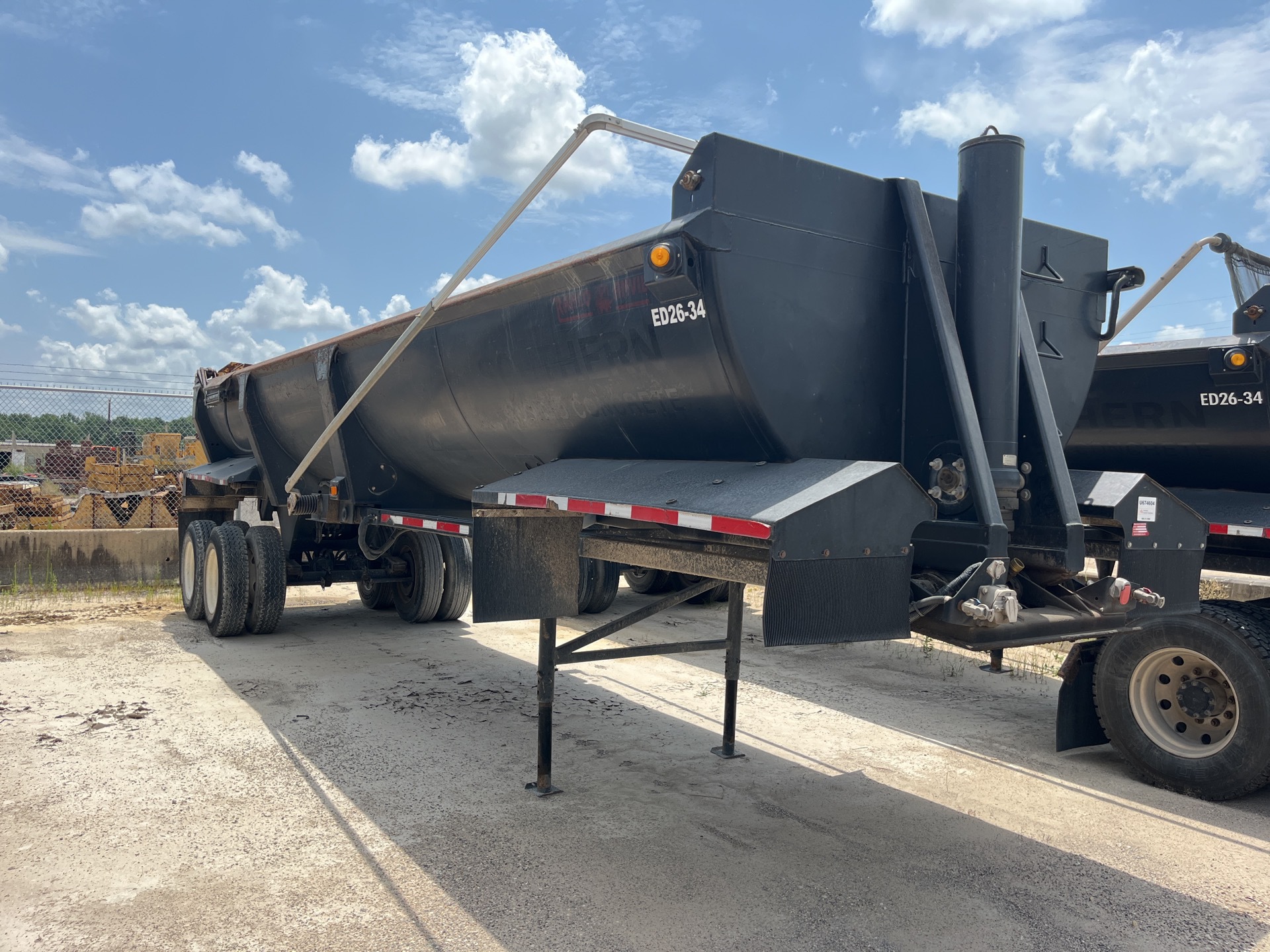 2016 Ranch ED26-34 T/A End Dump Trailer