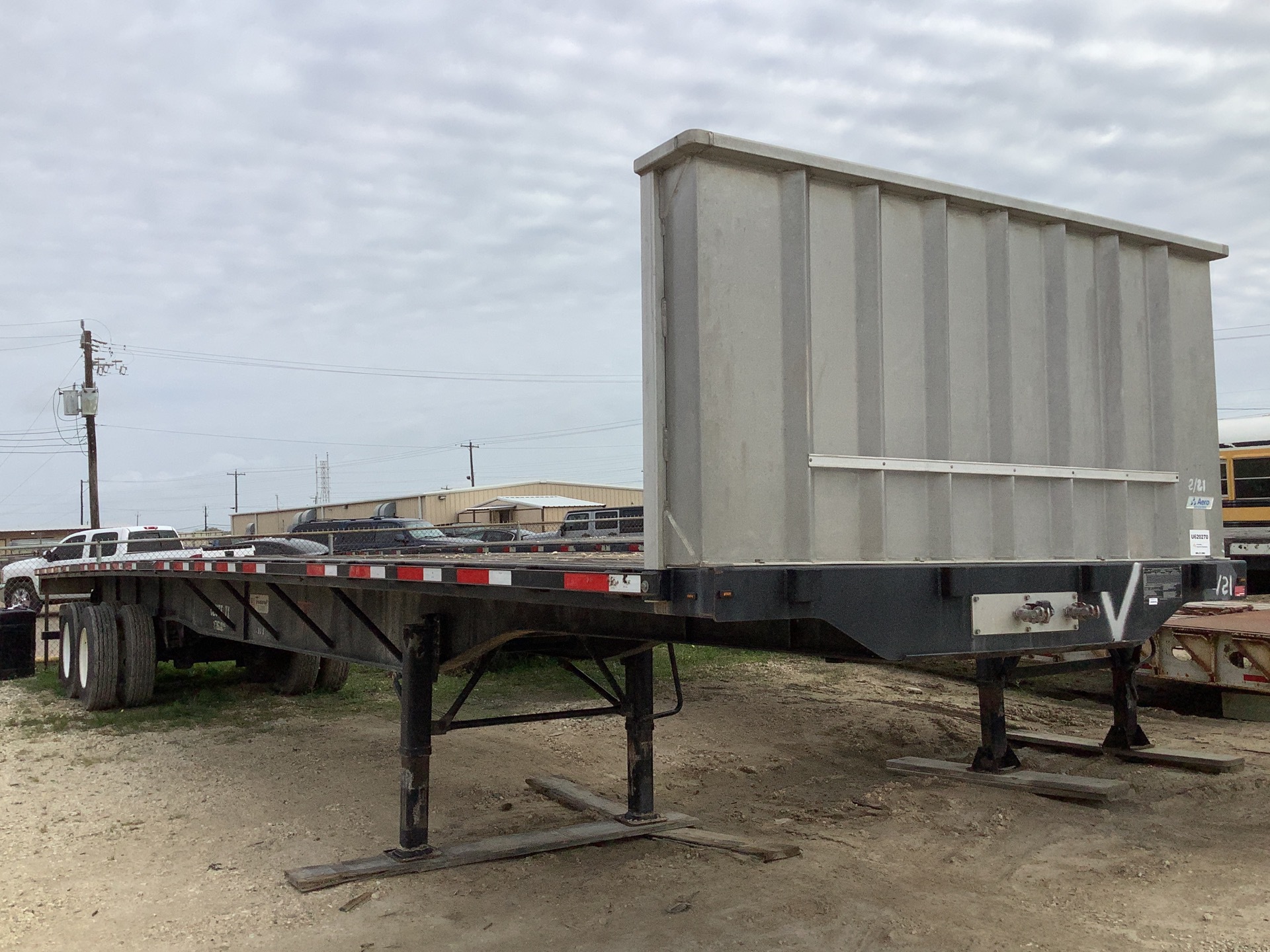 2015 Transcraft TL-2000 48 ft T/A Flatbed Trailer