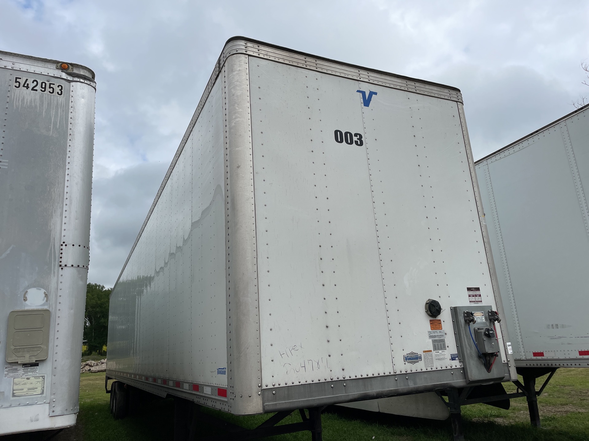 2022 Vanguard MaxCube 53 ft x 102 in T/A Van Trailer