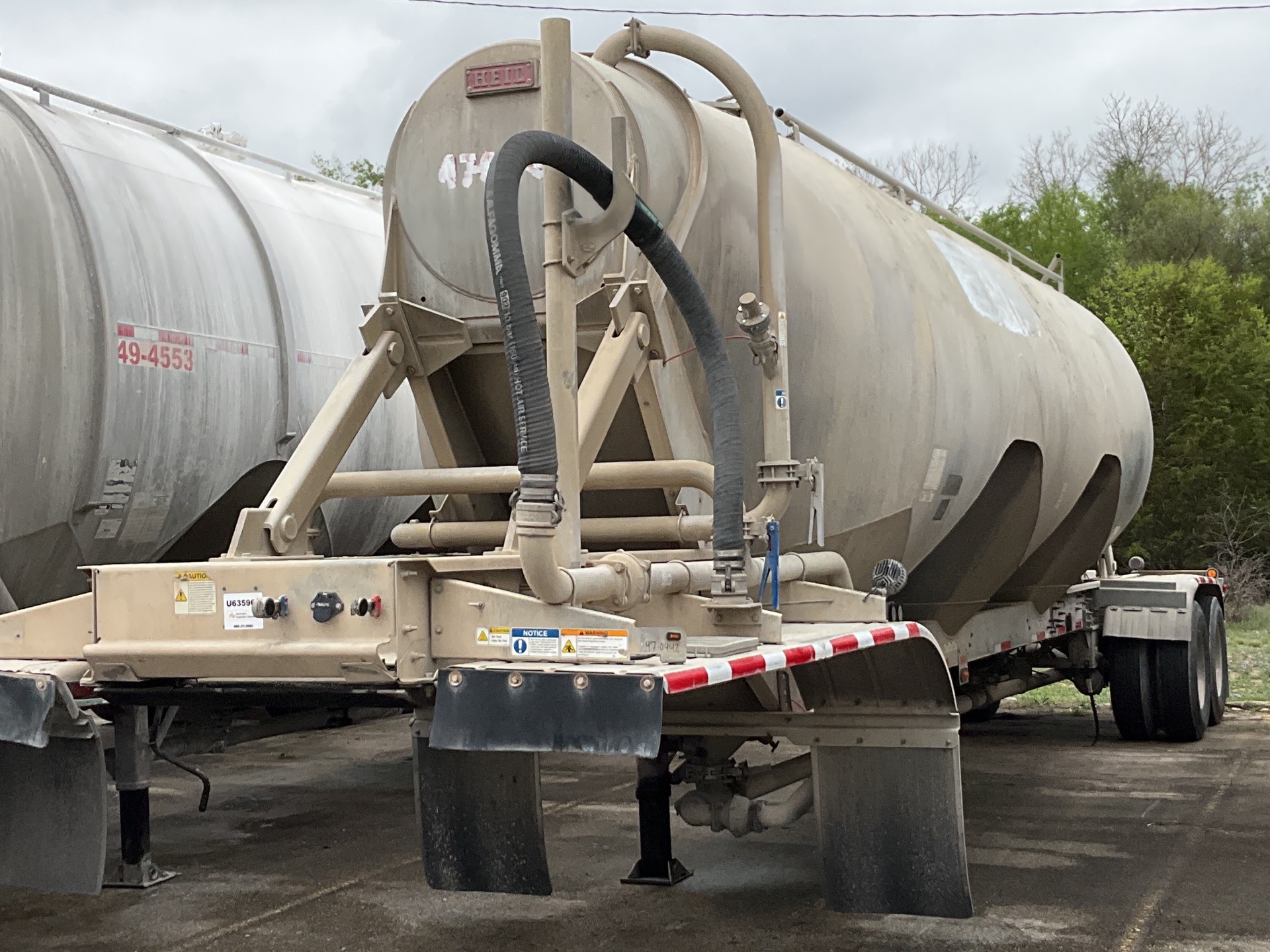 2013 Heil  1040 cft T/A Pneumatic Bulk Trailer