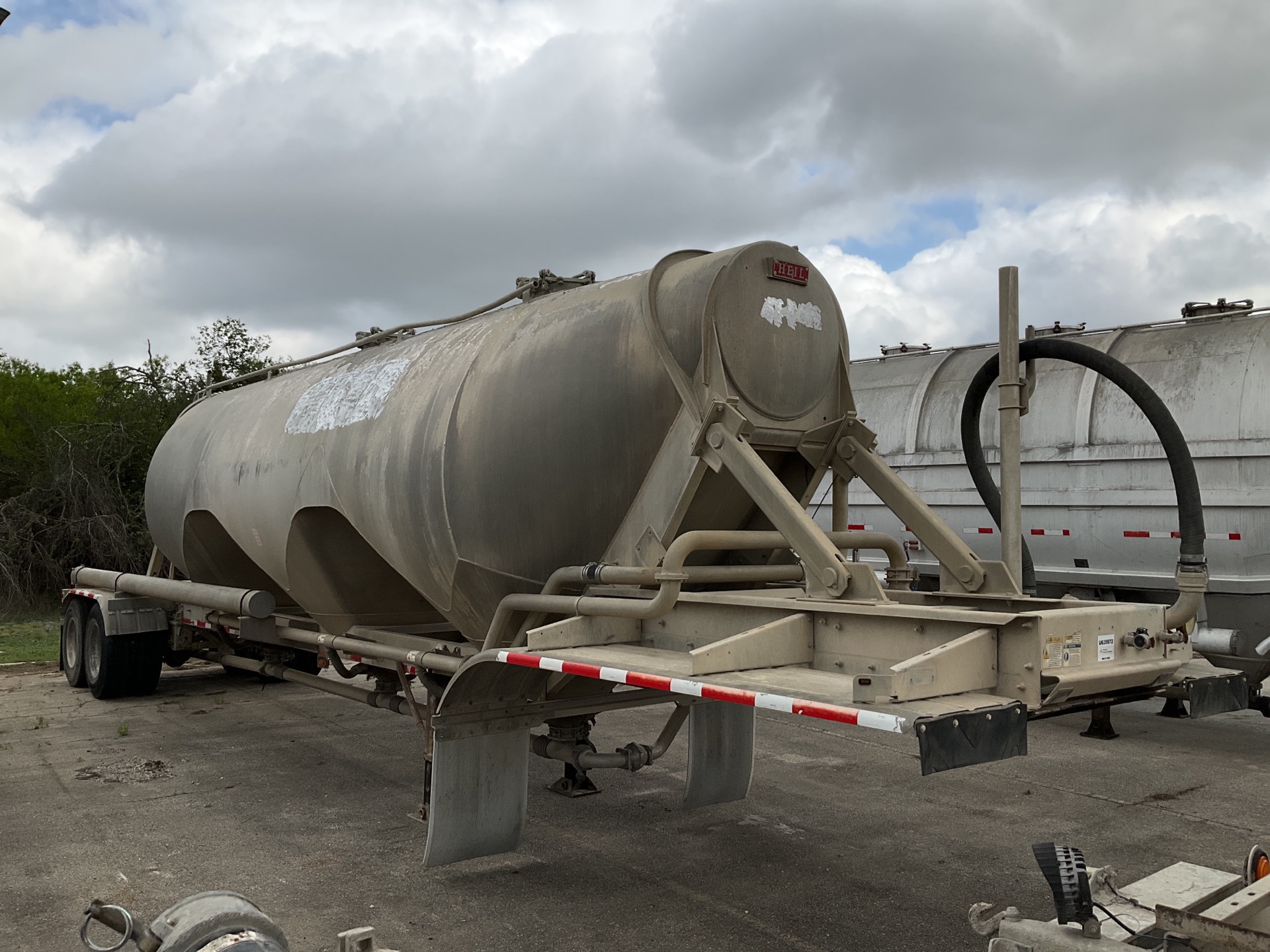 2013 Heil 1040 cft T/A Pneumatic Bulk Trailer