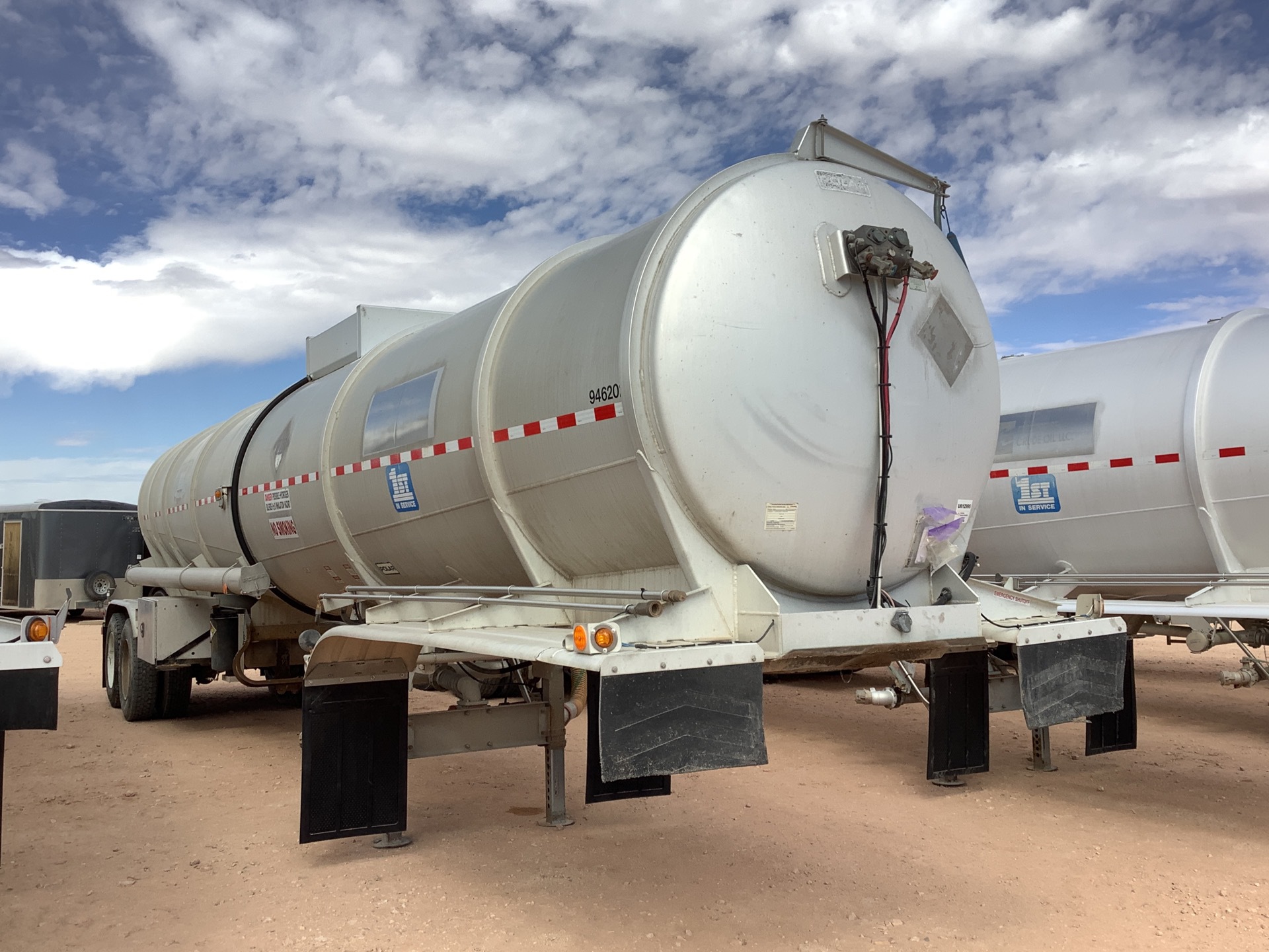 2011 Polar  8400 gal T/A Tanker Trailer