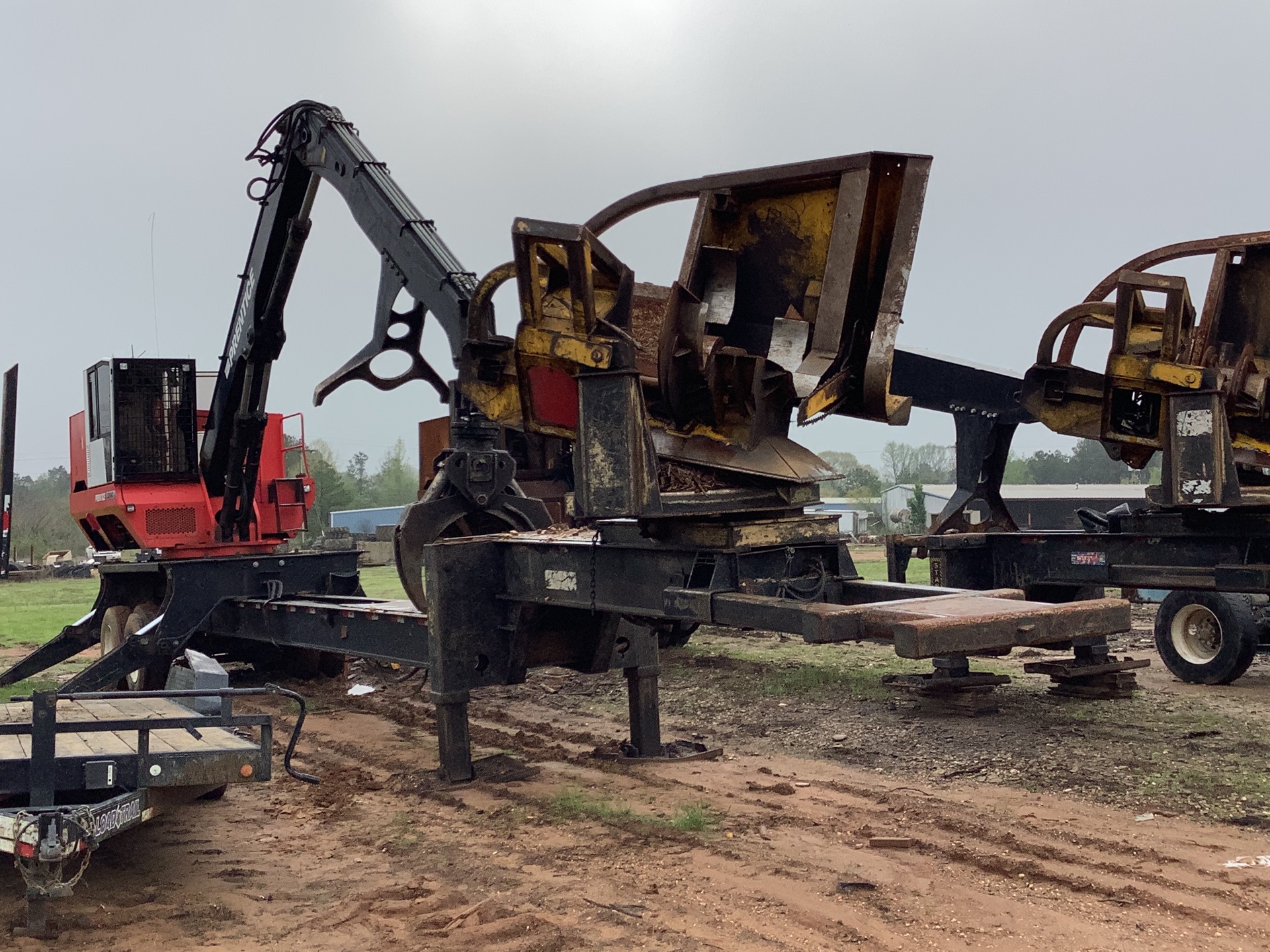 2014 Cat 2384C Trailer Mounted Heel Boom Log Loader