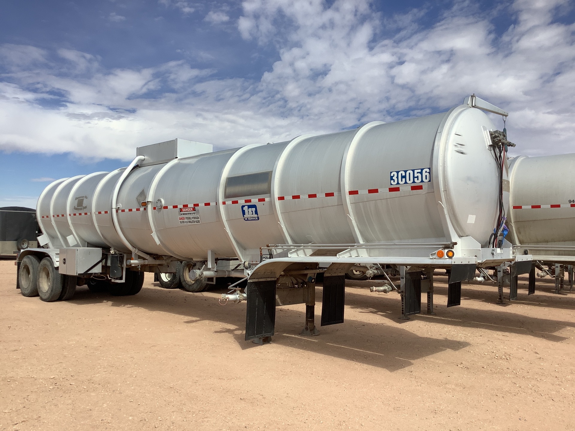 2013 Polar  8400 gal T/A Tanker Trailer