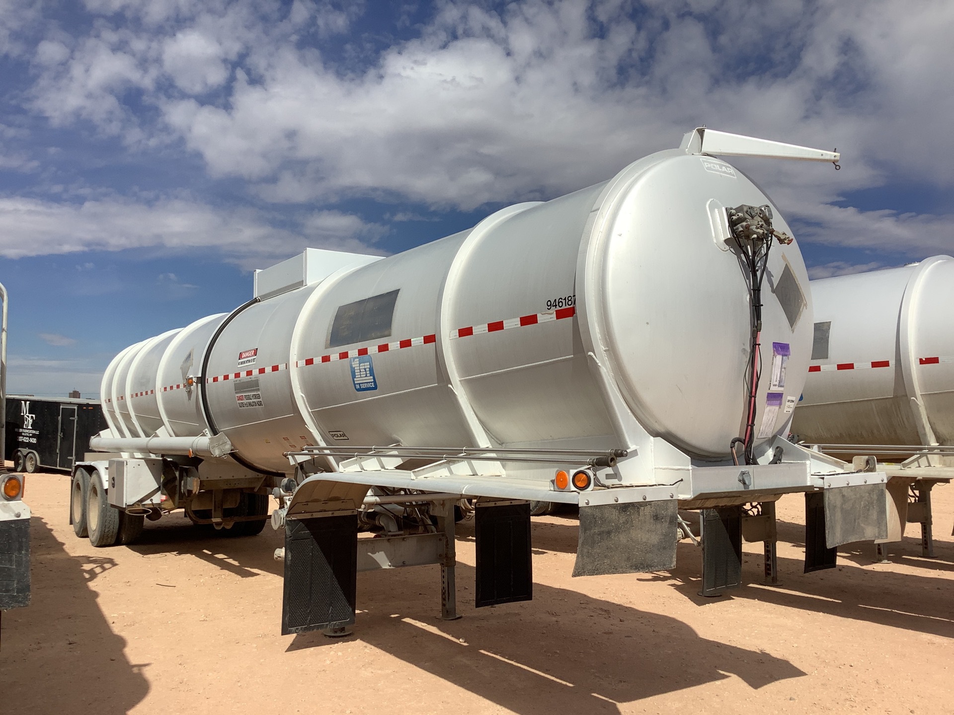 2011 Polar  8400 gal T/A Tanker Trailer