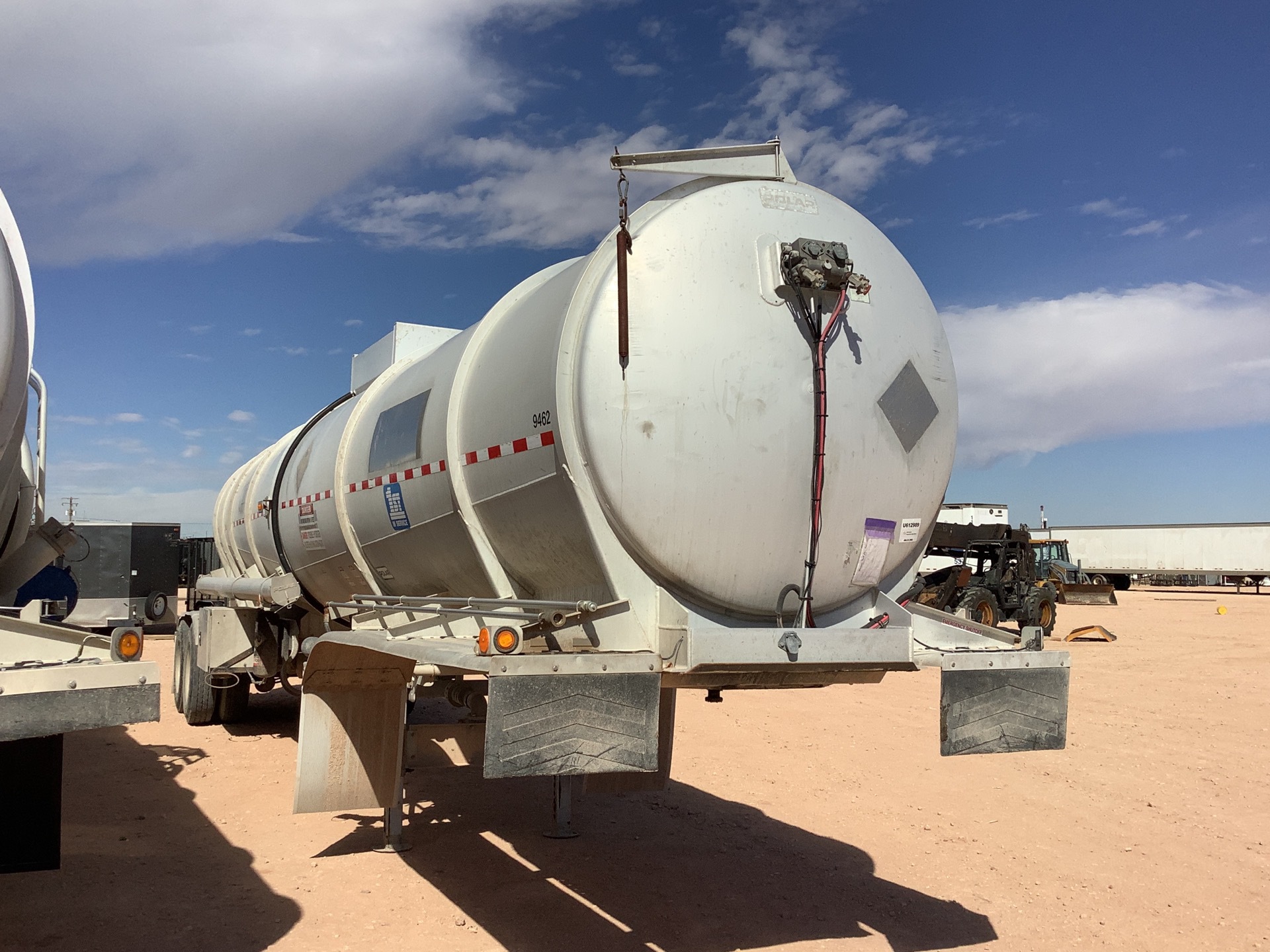 2011 Polar  8400 gal T/A Tanker Trailer