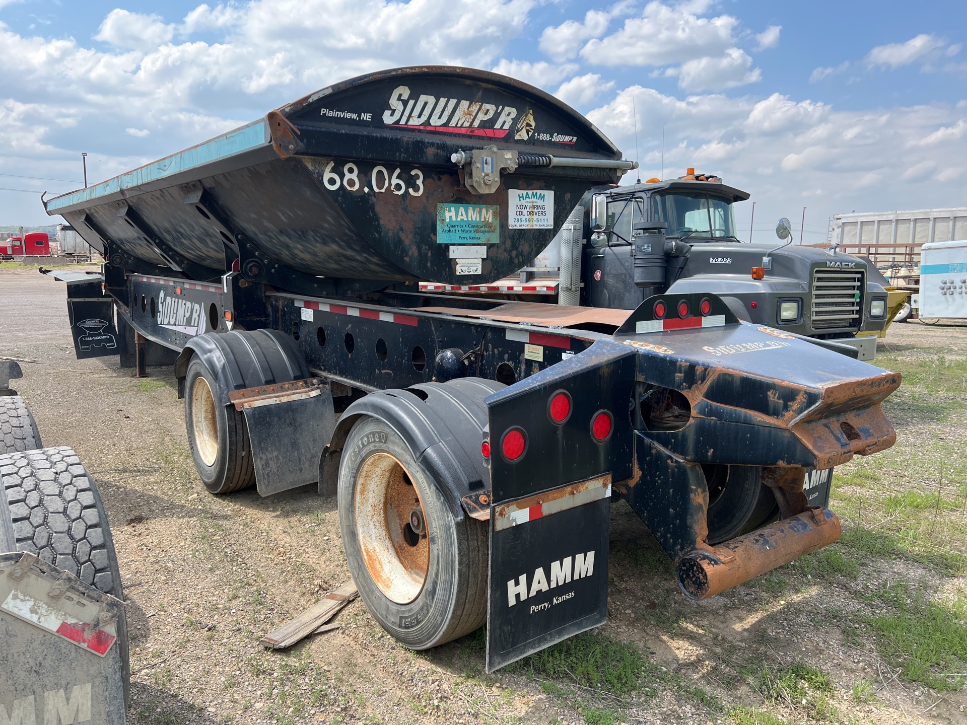 2008 Sidump\'r SDR225 32 ft T/A Side Dump Trailer