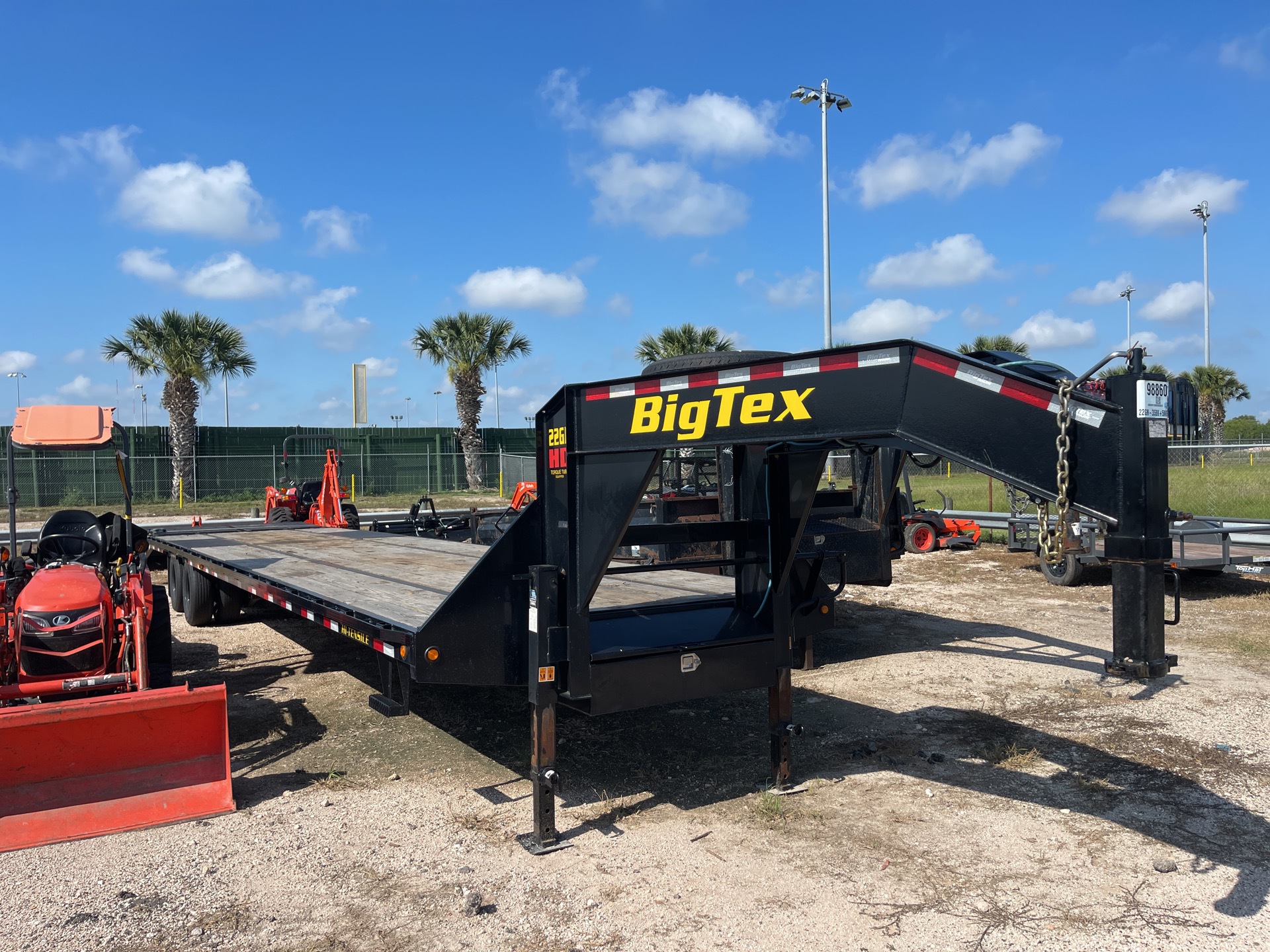 2022 Big Tex 22GN-35BK+5MR 35 ft T/A Gooseneck Utility Trailer