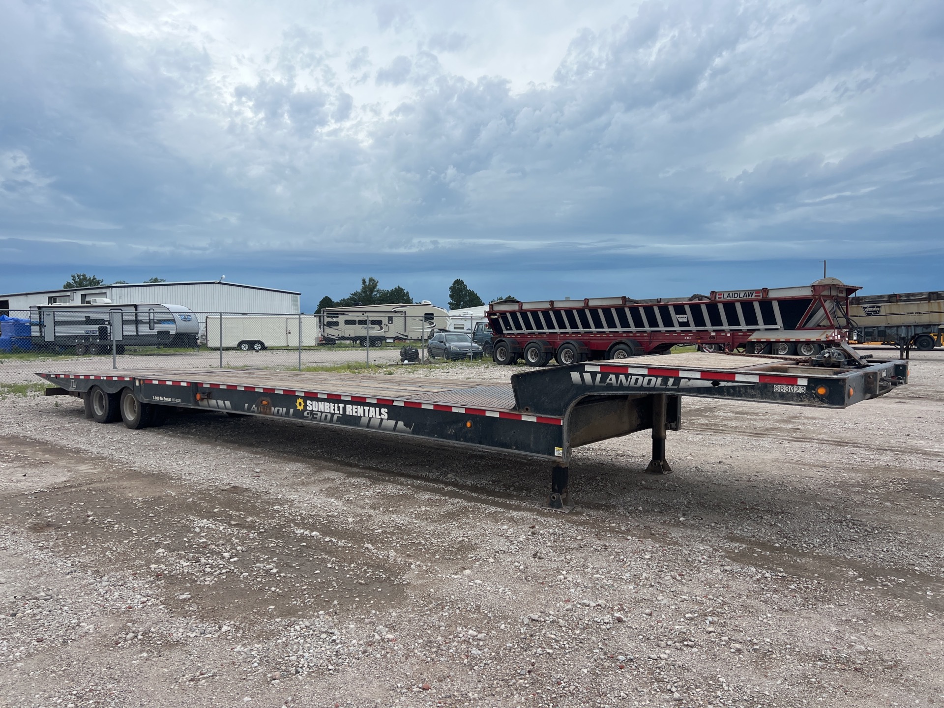 2015 Landoll 930C-51-15 51 ft T/A Flatbed Trailer