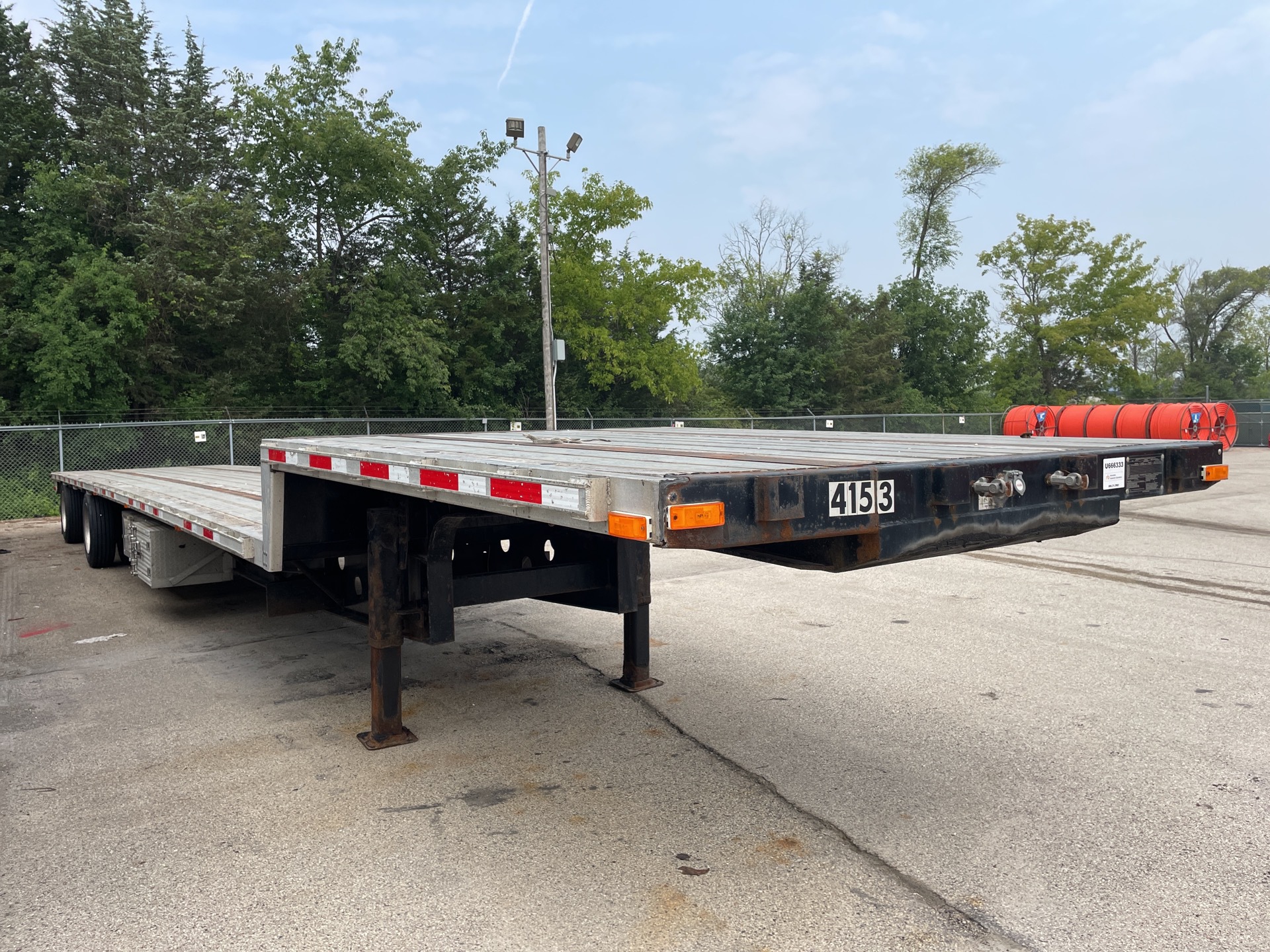 2011 Transcraft DTL 2100 53 ft T/A Step Deck Trailer