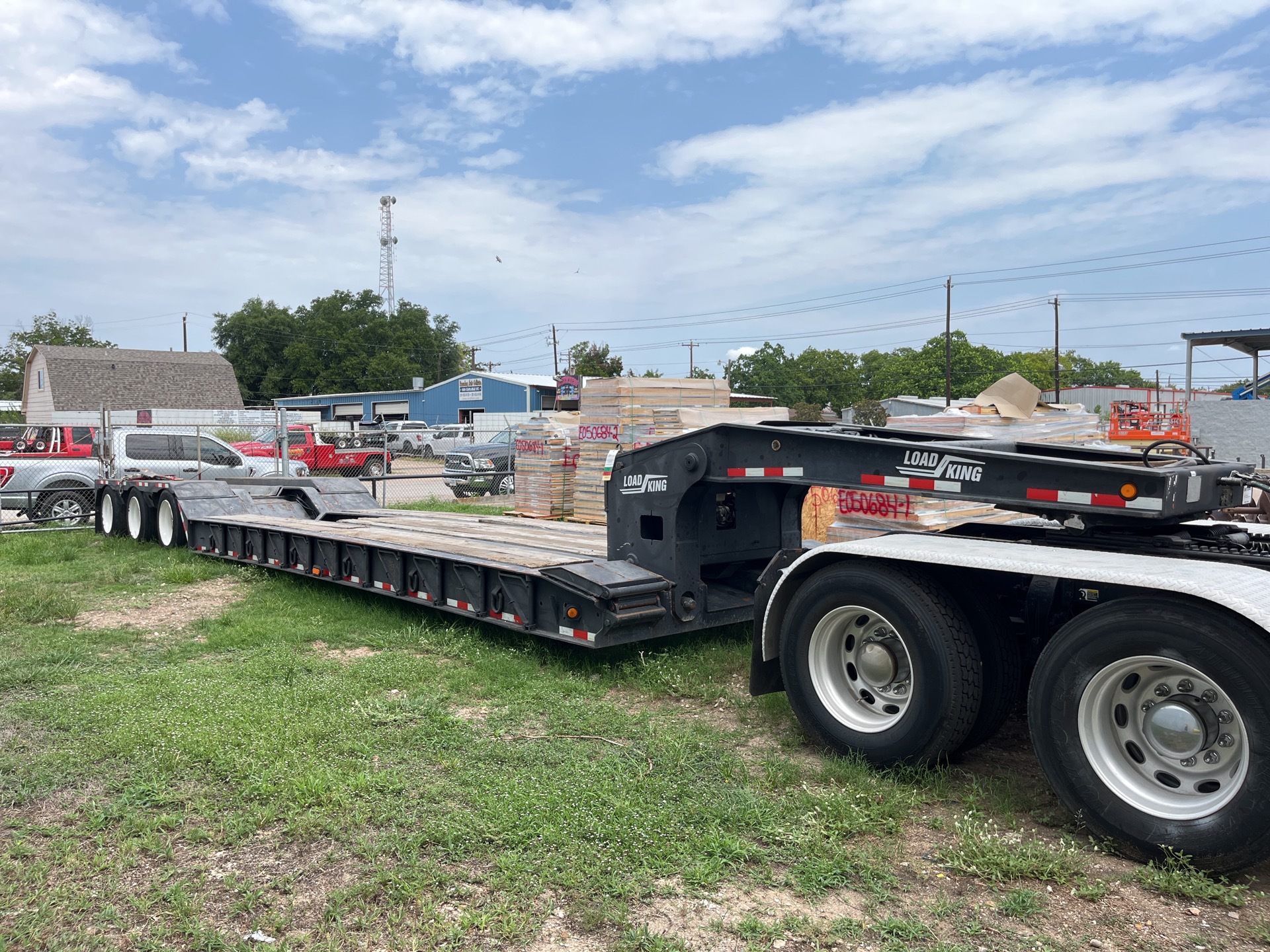 2012 Load King 52 ft Tri/A Flatbed Trailer