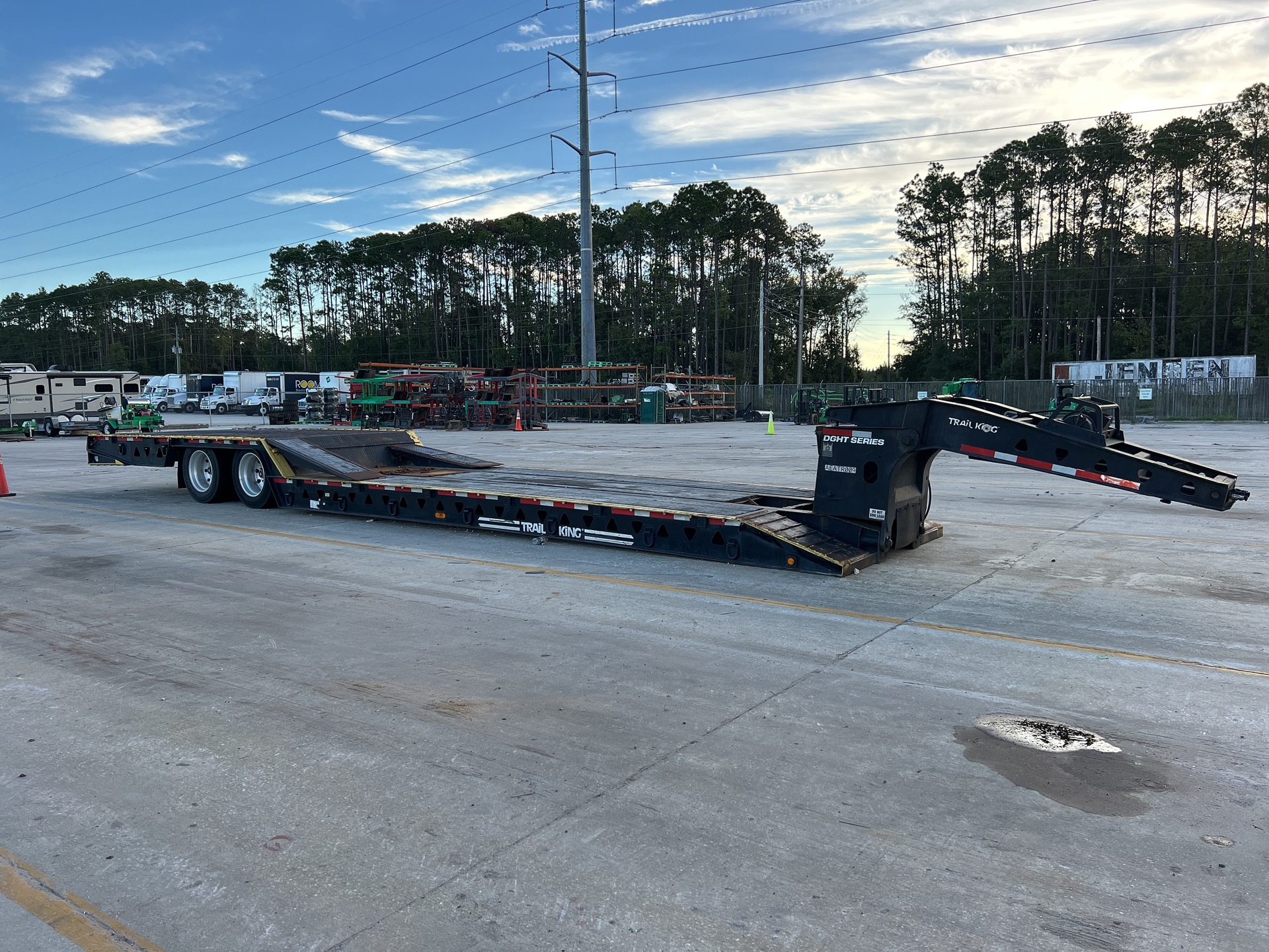 2009 Trail King 51 ft T/A Removable Gooseneck Lowboy Trailer